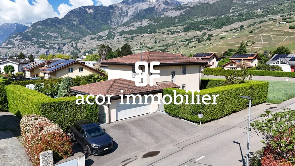 Plan-Conthey - Villa indipendente di 7½ locali con piscina