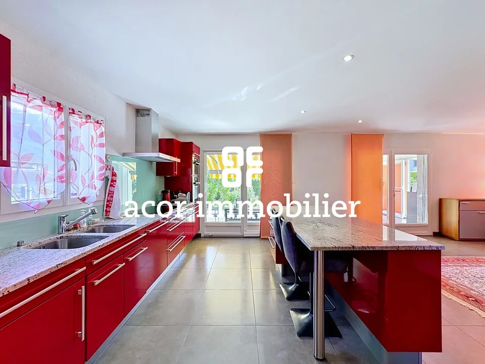 Plan-Conthey - Villa indipendente di 7½ locali con piscina
