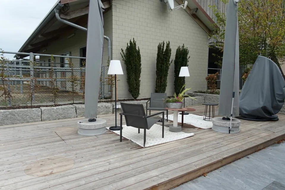 Reserviert! Reitsportimmobilie mit Haus und Reithalle