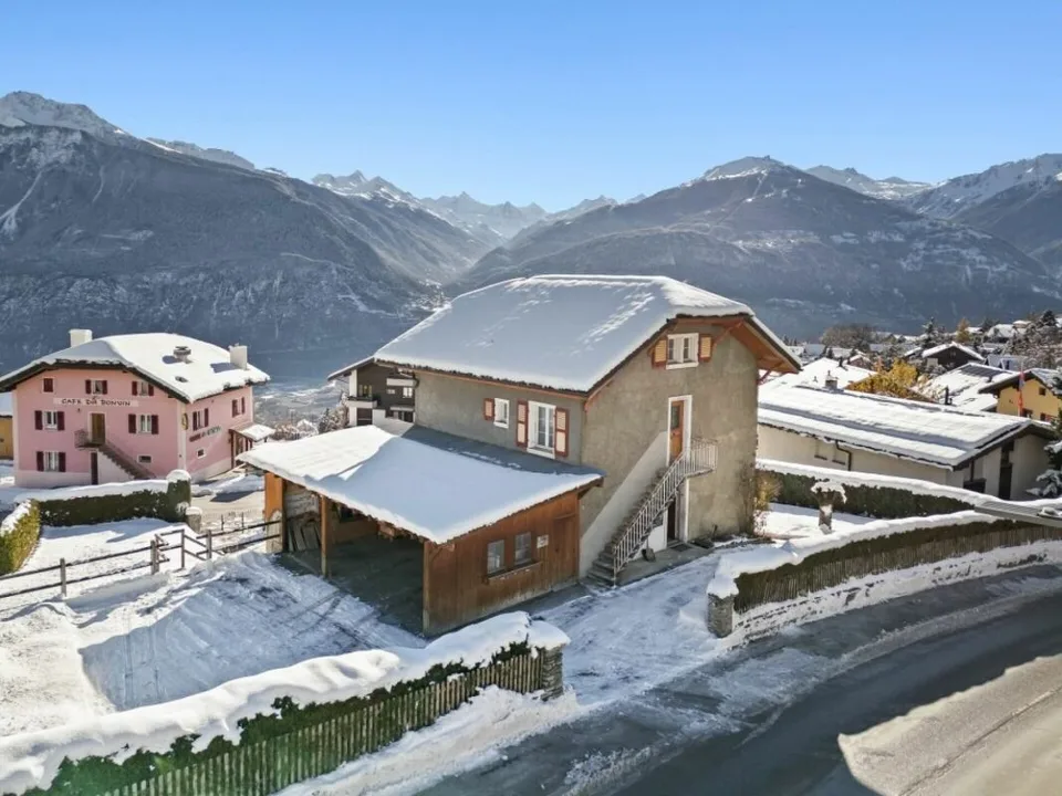 Einzigartig! Zweifamilienhaus im Skigebiet Crans-Montana/VS