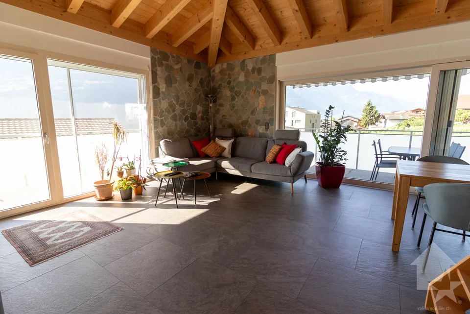 Magnifique appartement mansardé de 4,5 pces