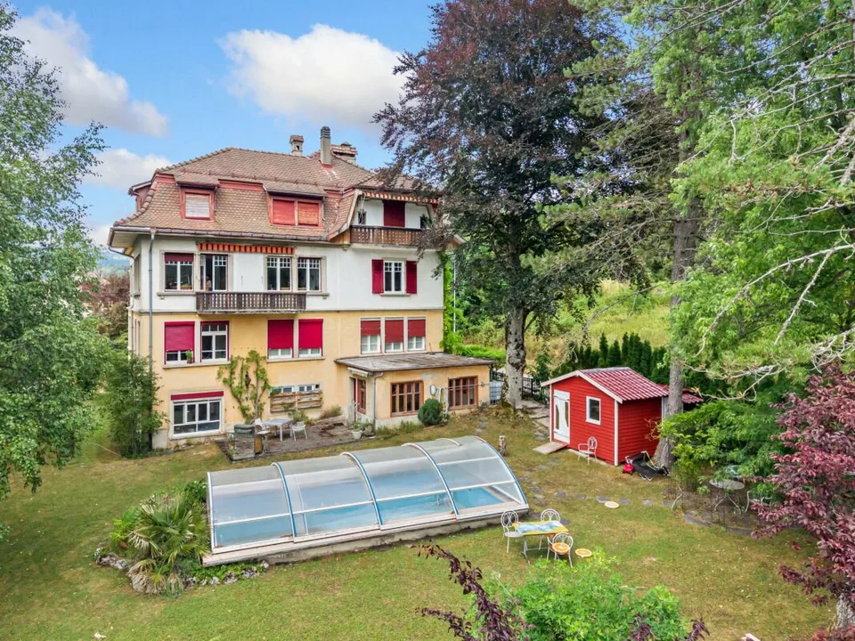 Maison de maître de 4 appartements avec piscine