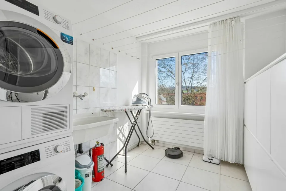 Ihr neues Zuhause: 170 m² Wohnkomfort mit Wintergarten und Cheminée