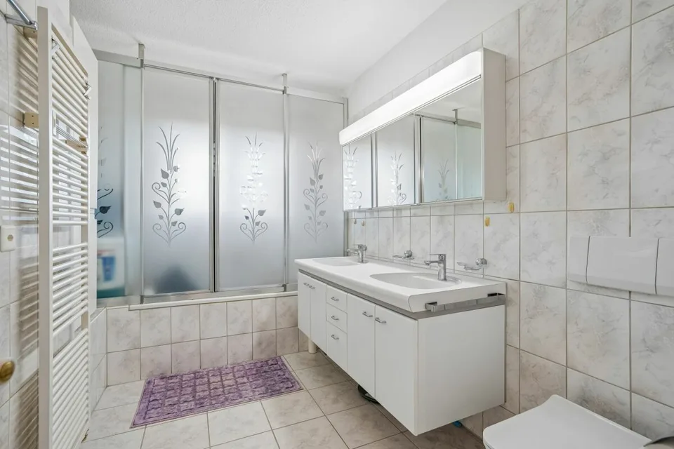 Ihr neues Zuhause: 170 m² Wohnkomfort mit Wintergarten und Cheminée