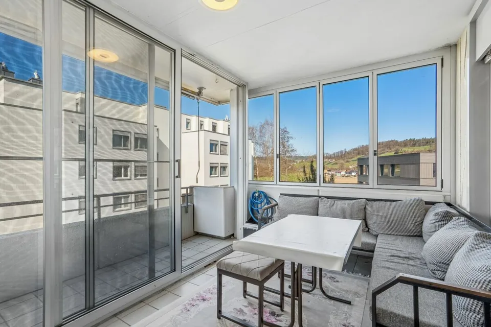 Ihr neues Zuhause: 170 m² Wohnkomfort mit Wintergarten und Cheminée