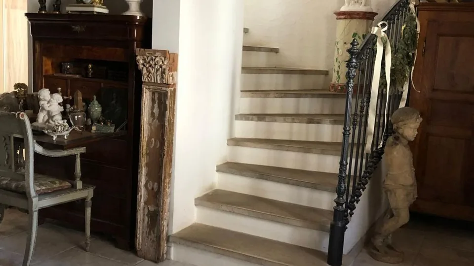 Maison de charme rénovée à vendre à Givrins