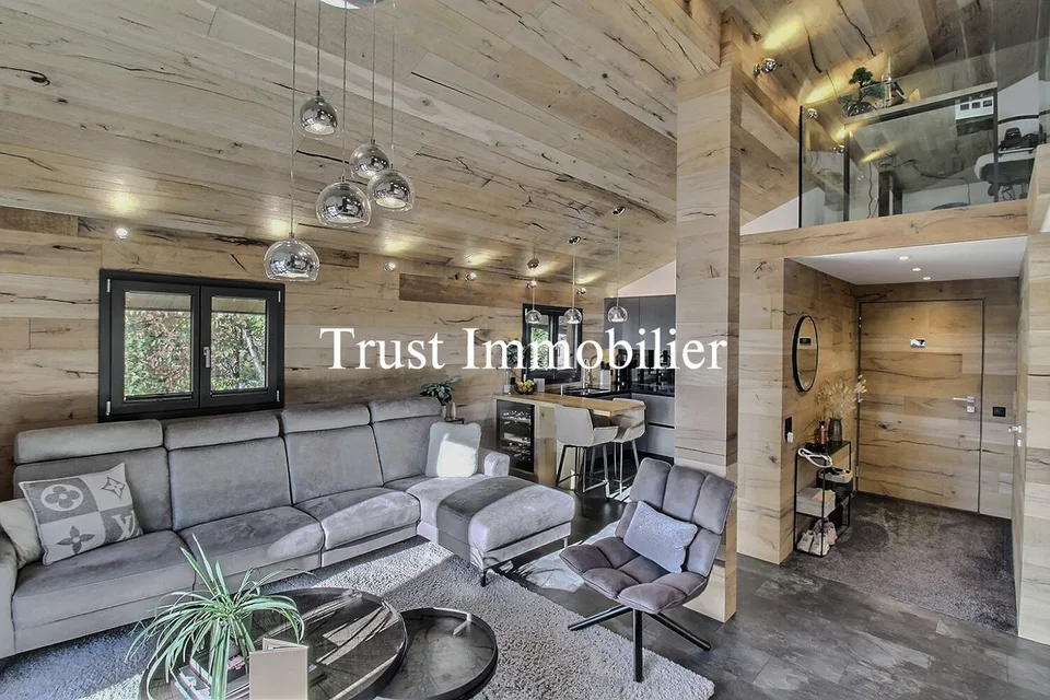 6015. Magnifique chalet à Icogne à Vendre