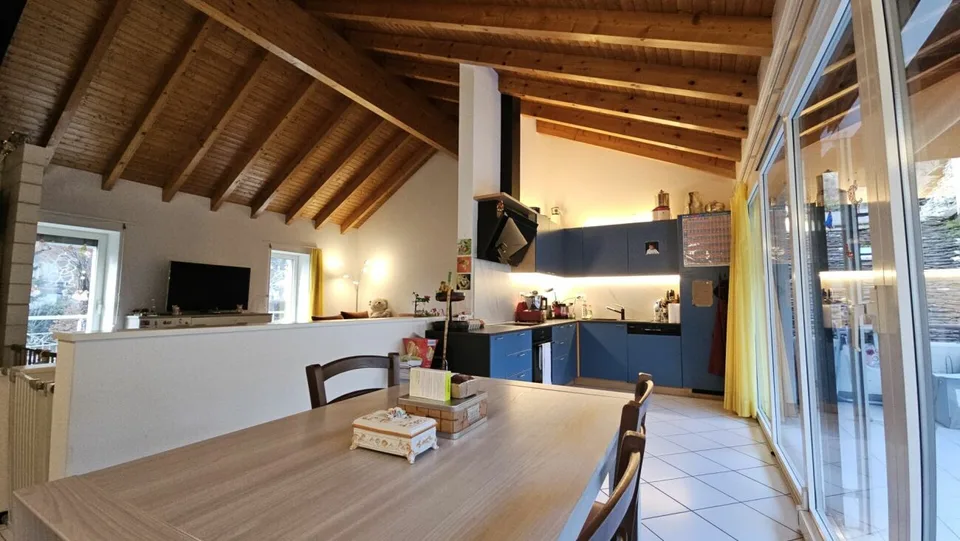 BELLA ED AMPIA CASA UNIFAMILIARE