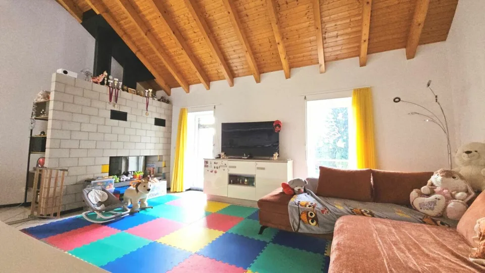 BELLA ED AMPIA CASA UNIFAMILIARE