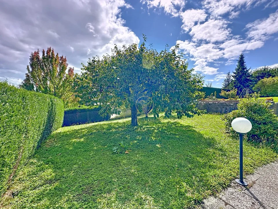 LE MONT-SUR-LAUSANNE - maison jumelle à vendre avec jardin et garage-box