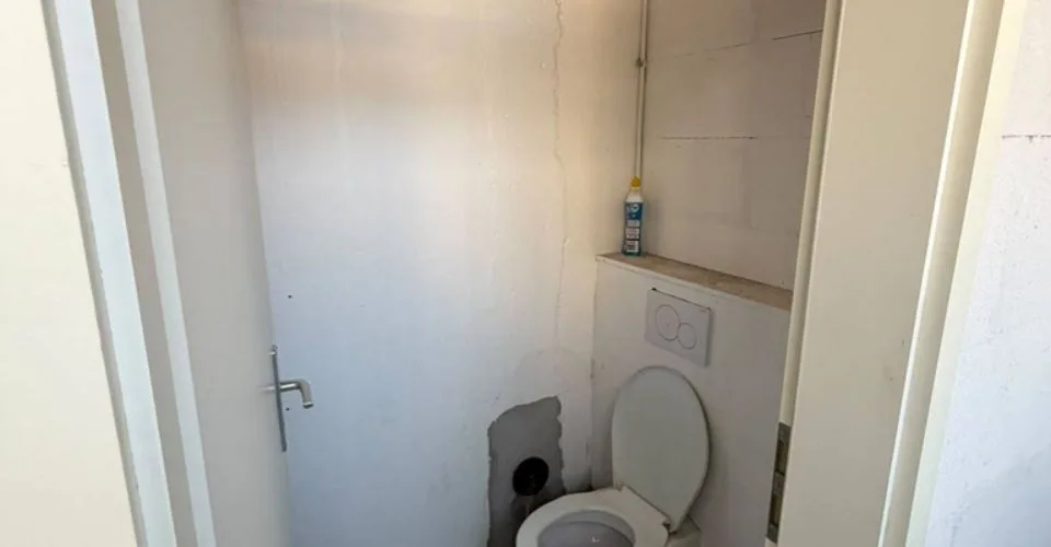 Large ground floor storage in Pully