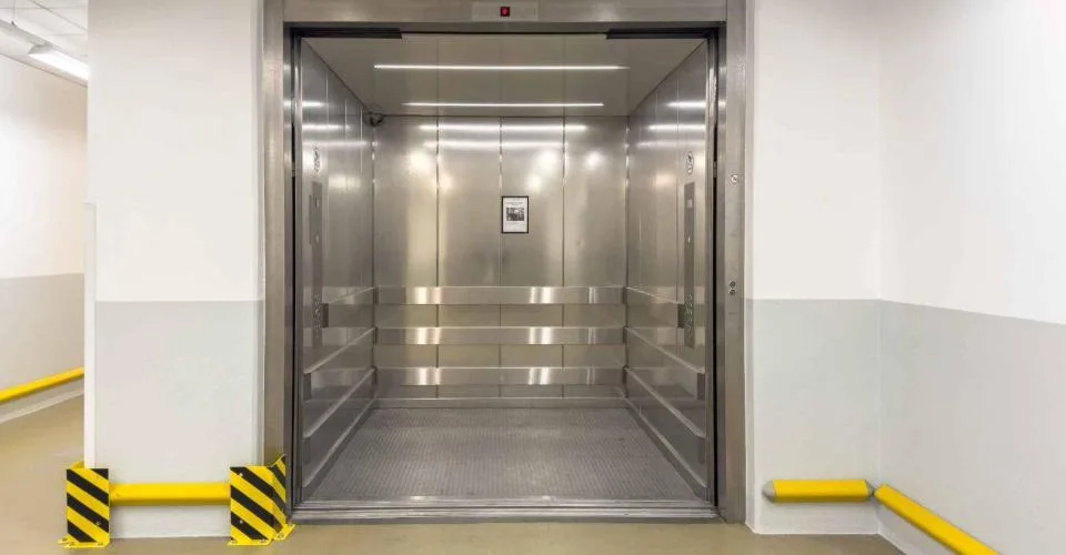 Superficie versatile di 180 m² – Chemin du Château-Bloch 10