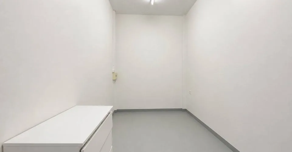Versatile surface of 47 m² – Chemin du Château-Bloch 10