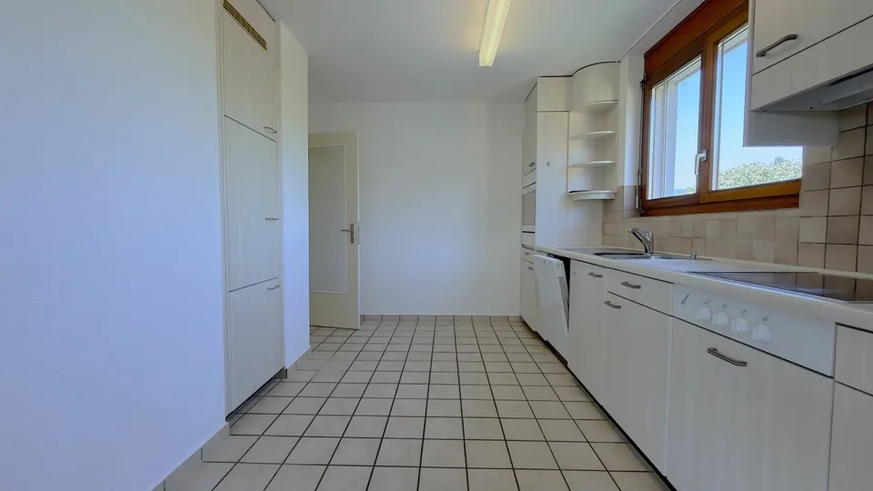 Grosse Sanierte 5.0 Maisonette Wohnung mit Balkon in einer ruhiger Lage Solothurn