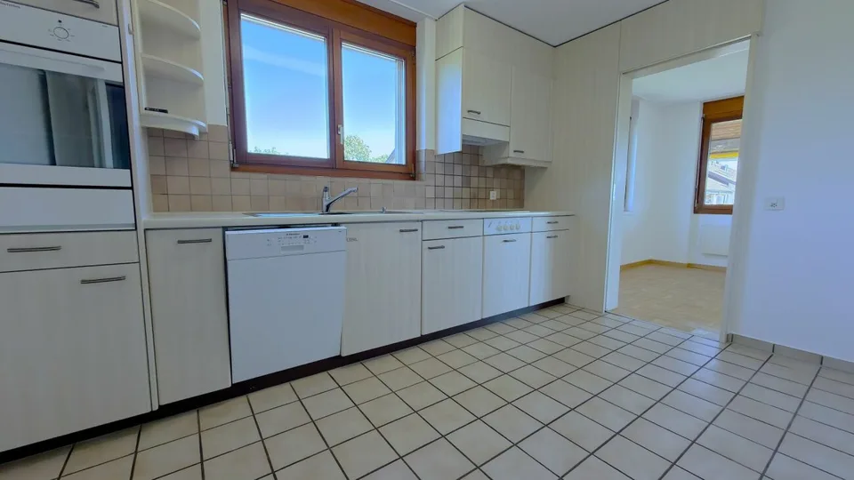 Grosse Sanierte 5.0 Maisonette Wohnung mit Balkon in einer ruhiger Lage Solothurn