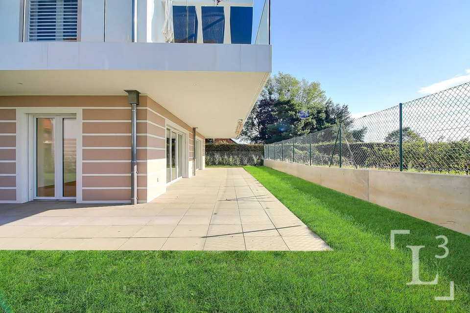 New! Family apartment on garden level