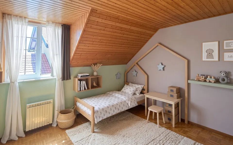 Casa familiare con giardino, a un minuto a piedi dalla scuola