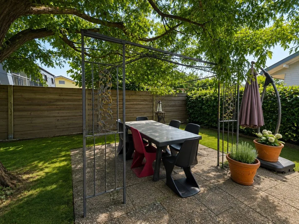Einfamilienhaus vollständig renoviert mit Garten