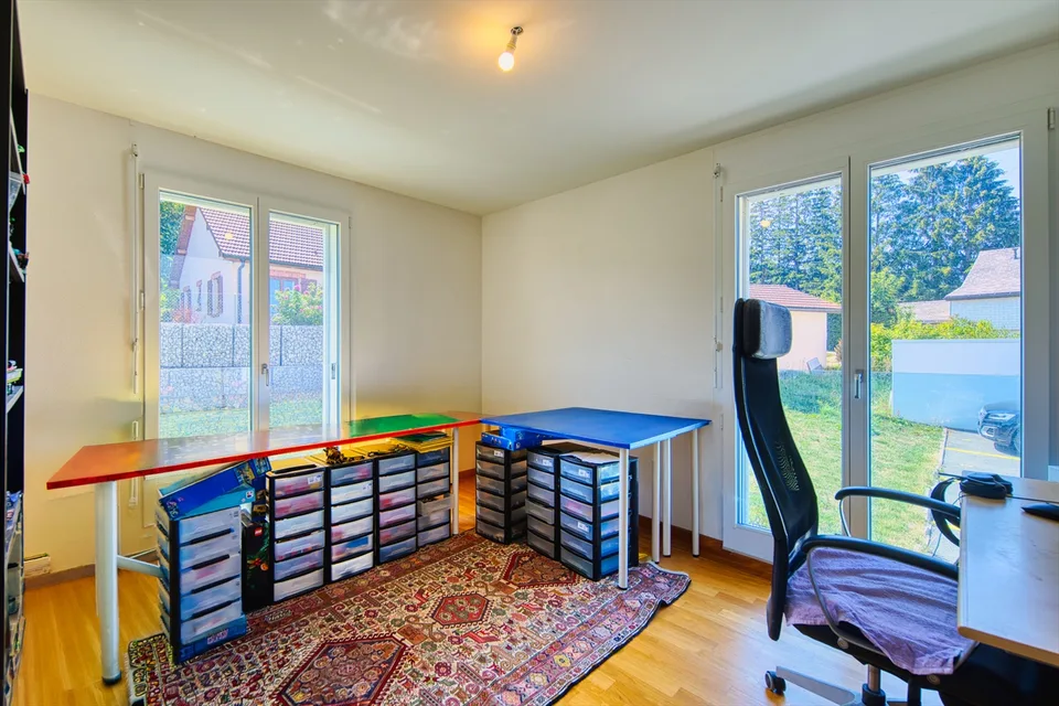 Bel appartement traversant de 3.5 pièces avec échappée lac
