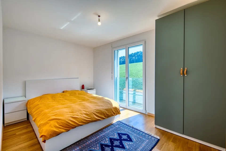 Bel appartement traversant de 3.5 pièces avec échappée lac