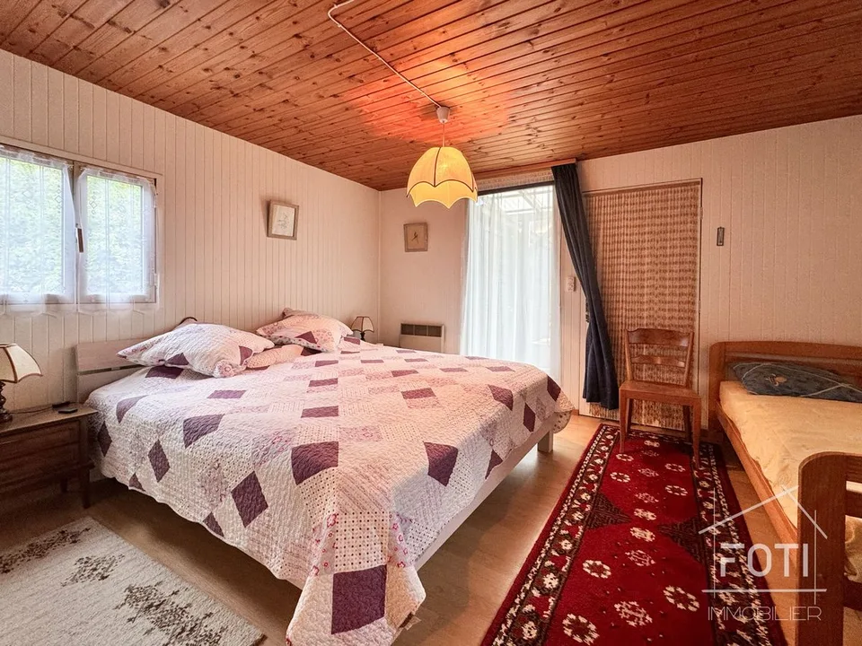 Bungalow de 2.5 Pièces avec Vue à Saint-Maurice à rénover.