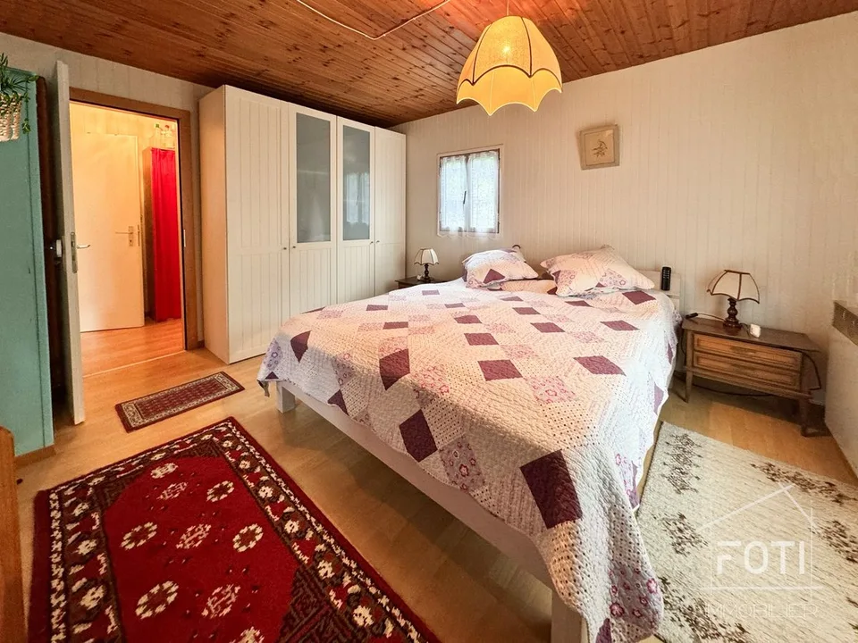 Bungalow de 2.5 Pièces avec Vue à Saint-Maurice à rénover.