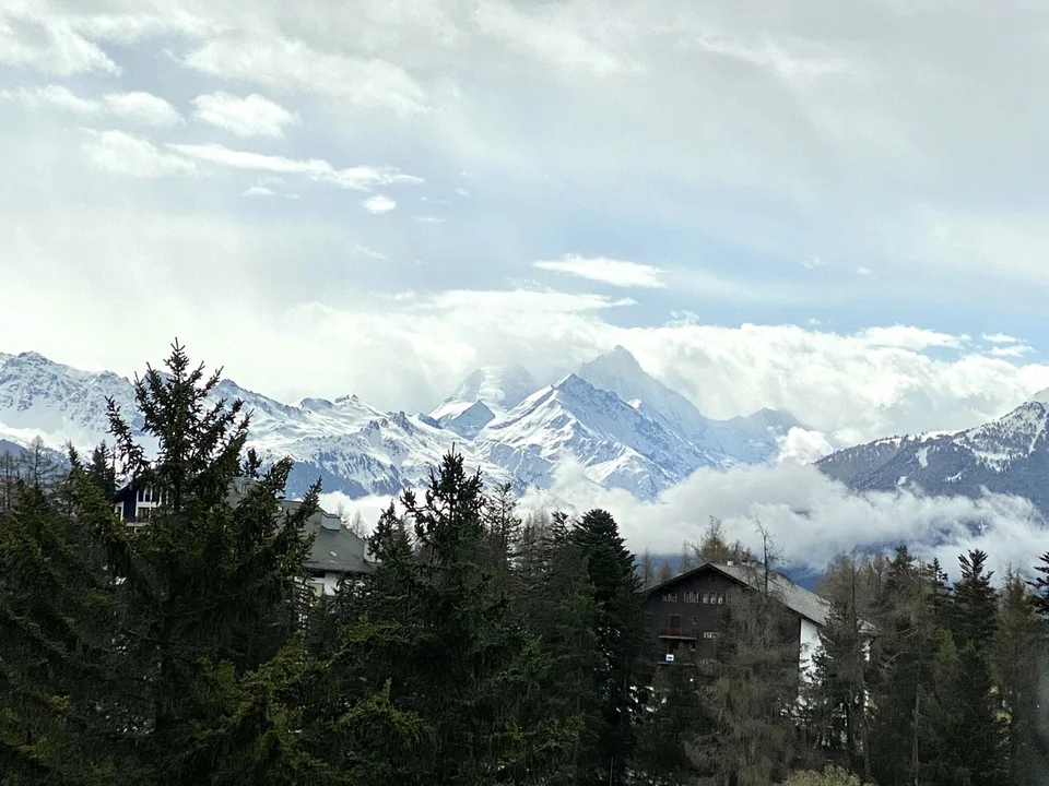 POSIZIONE SETTIMANA 4, 5 camere di lusso a pochi passi dal centro di Crans