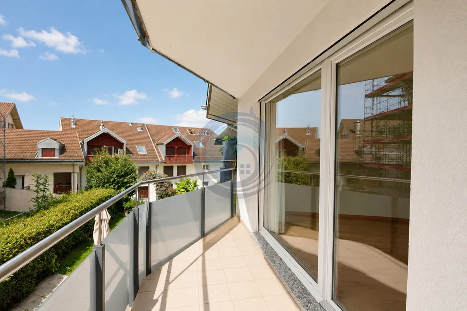 MAGNIFIKANTE 3,5-ZIMMER-WOHNUNG IM HERZEN VON BLONAY
