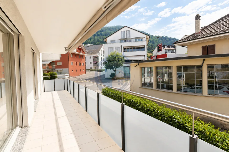 MAGNIFIKANTE 3,5-ZIMMER-WOHNUNG IM HERZEN VON BLONAY
