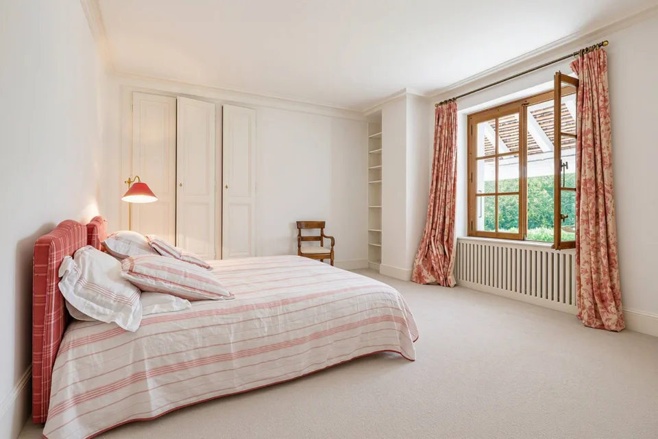 Maison contiguë 9 pièces