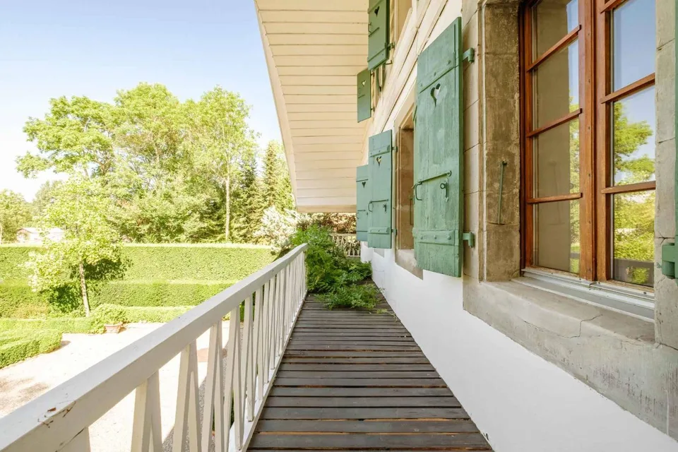 Maison contiguë 9 pièces