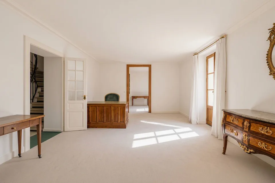 Maison contiguë 9 pièces