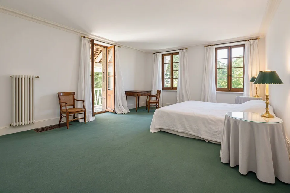 Maison contiguë 9 pièces