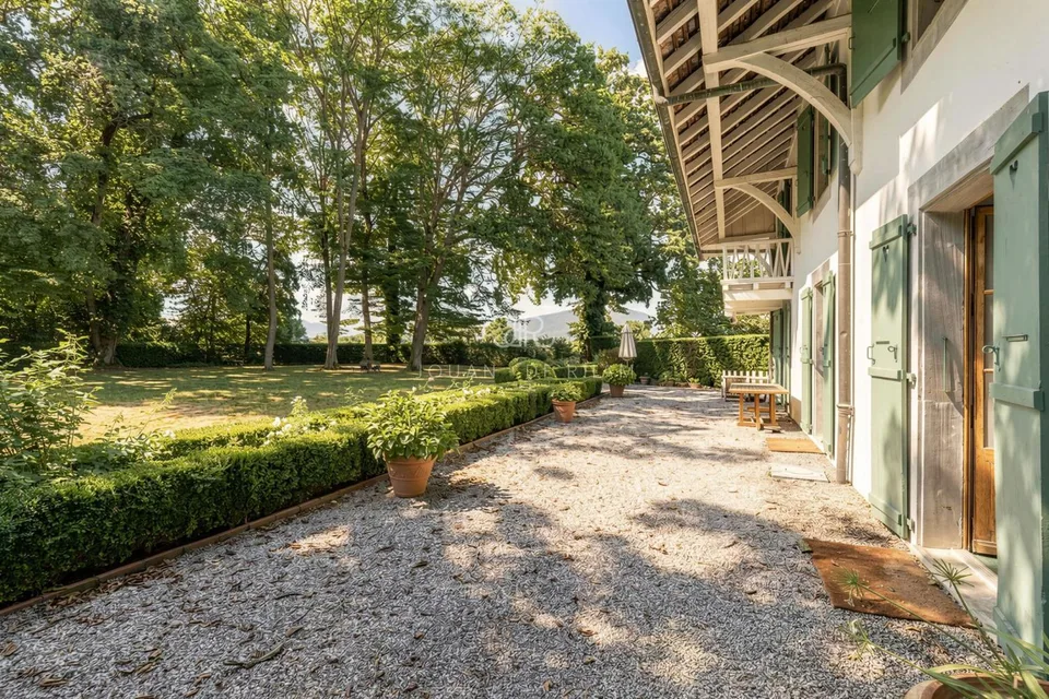 9-Room House