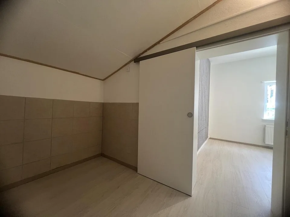 Incantevole casa di villaggio con due appartamenti nel cuore di Marin