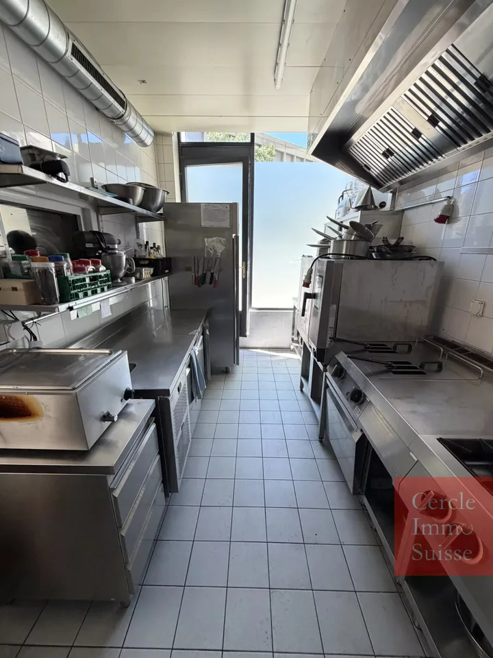 RESTAURANT – BUSINESS FOR SALE Geneva – Right Bank | Price: CHF 230,000.–