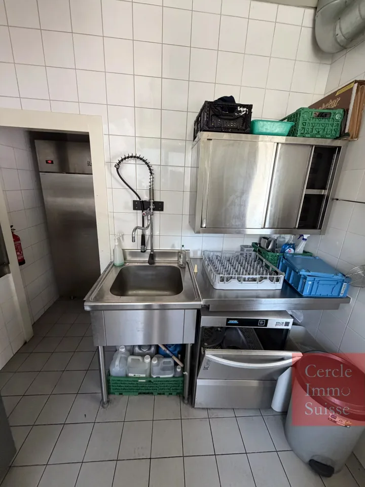RESTAURANT – BUSINESS FOR SALE Geneva – Right Bank | Price: CHF 230,000.–