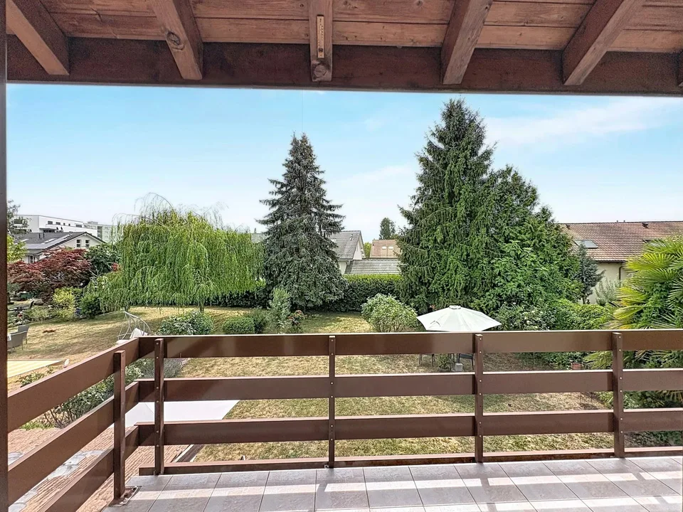 Casa familiare di 5-6 locali, lontano da rumori
