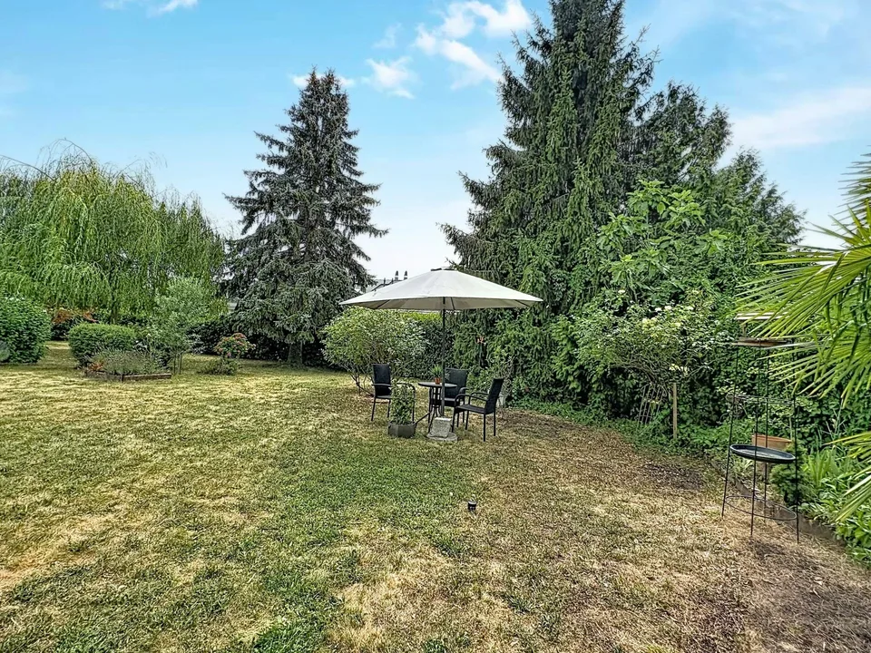 Casa familiare di 5-6 locali, lontano da rumori