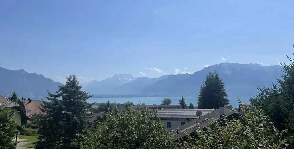Maison individuelle entièrement rénovée, échappée sur le lac