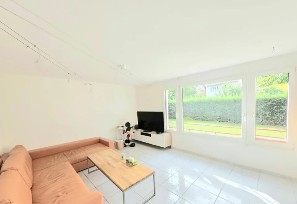 Verkauft, Viel Platz zum Leben! Familienfreundliche Gartenwohnung in Muttenz