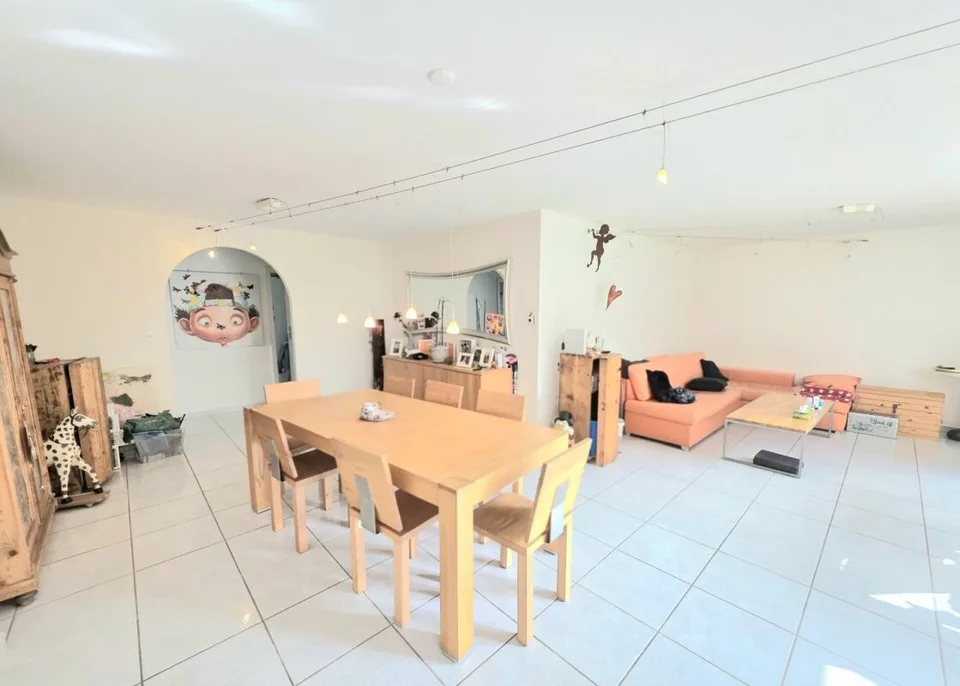 Verkauft, Viel Platz zum Leben! Familienfreundliche Gartenwohnung in Muttenz