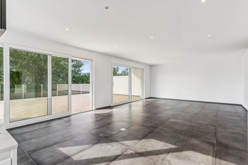 Attique avec magnifique vue sur le lac et une grande terrasse