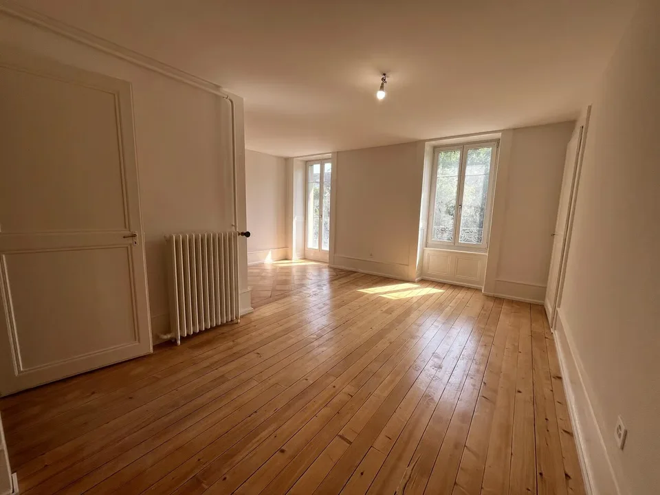 Magnifique 3.5 pièces rénové avec balcon et jardin à Yverdon-les-Bains – photo 4 sur 8