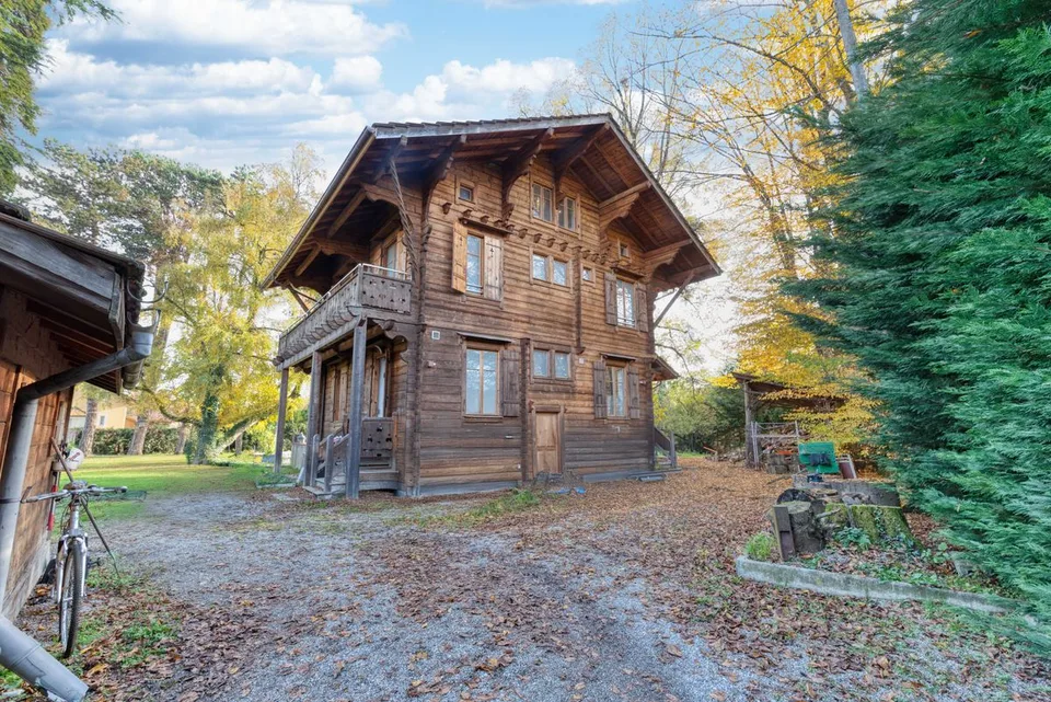 Proprietà affascinante nel cuore di un parco alberato di oltre 4.000 m2 – foto 12 di 26