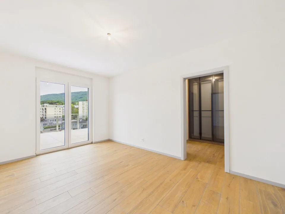 Appartamento attico esclusivo con grande terrazza e zona residenziale tranquilla – foto 11 di 26