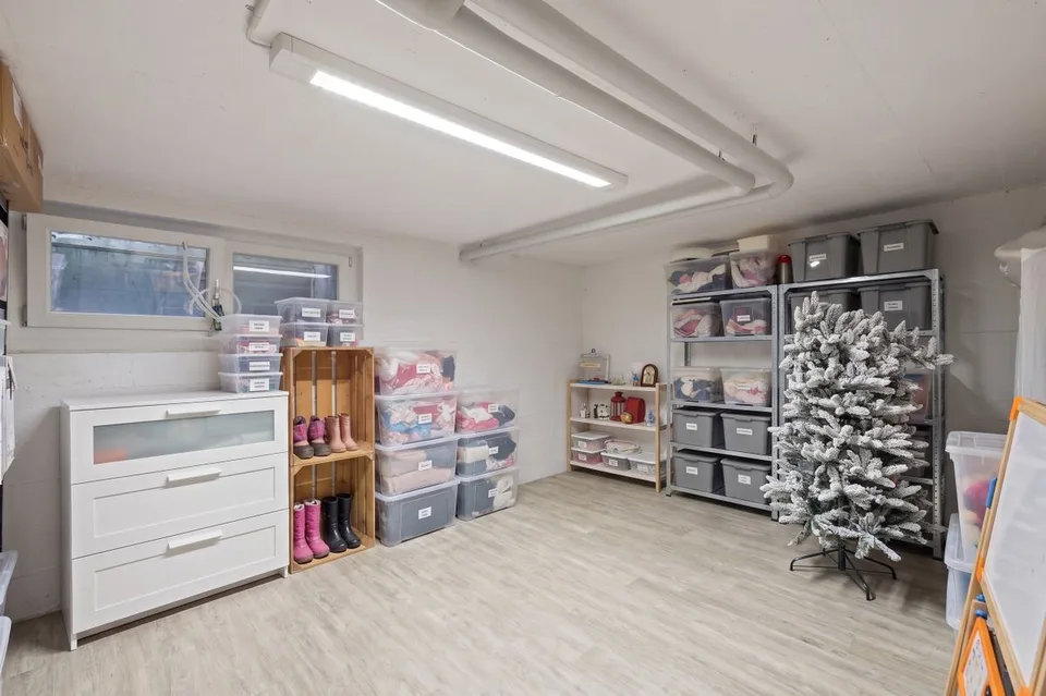 106 m2 di comfort abitativo con carattere di nuova costruzione / completamente ristrutturato / balcone / camino – foto 12 di 13