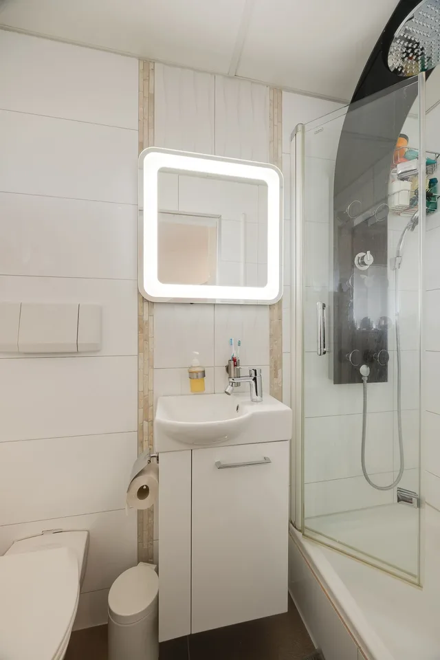 RARITÄT IN BESTLAGE MIT POOL, WINTERGARTEN UND GRILL-LOUNGE FRISCH RENOVIERT – Foto 10 von 13