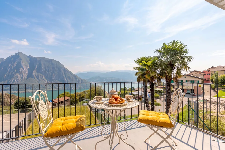 Exklusive und prächtige Villa mit Seeblick, 6,5 Zimmer in Pugerna – Foto 7 von 26