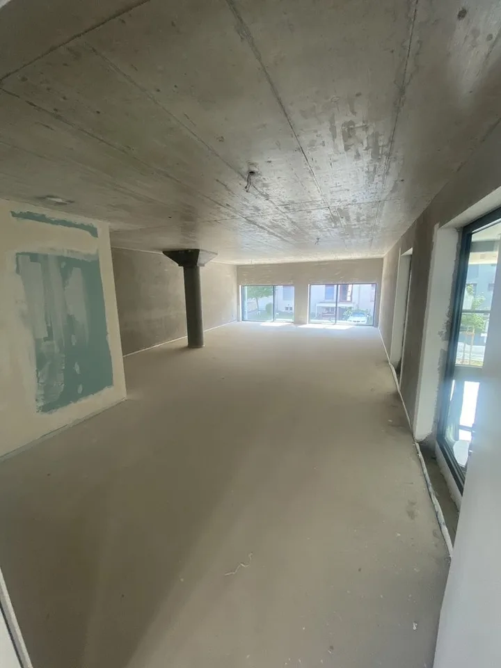 Espace de bureau/commercial attrayant dans un nouveau bâtiment, première occupation à Lucerne/Littau